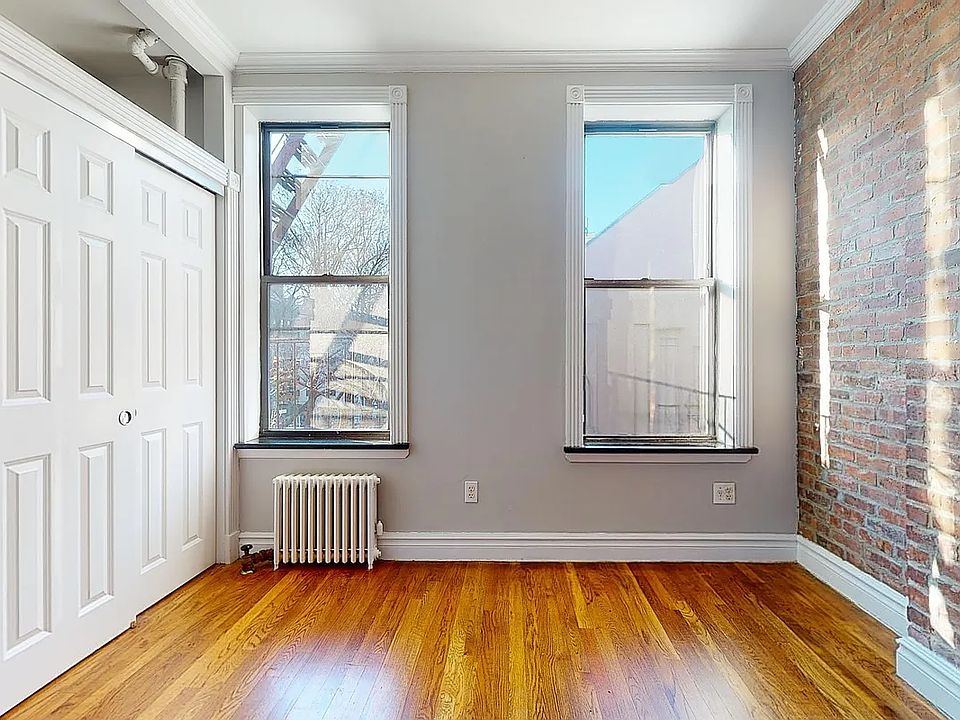 1st image of 246 Mott St APT 18