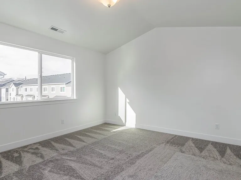 2299 N 3720 W — Photo 10