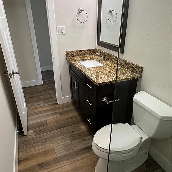 511 W Retta Esplanade — Photo 15