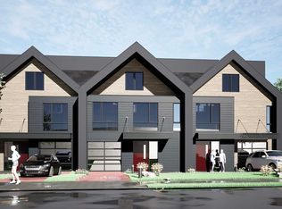 17 Algonquin Rd #2, Newton, MA 02467