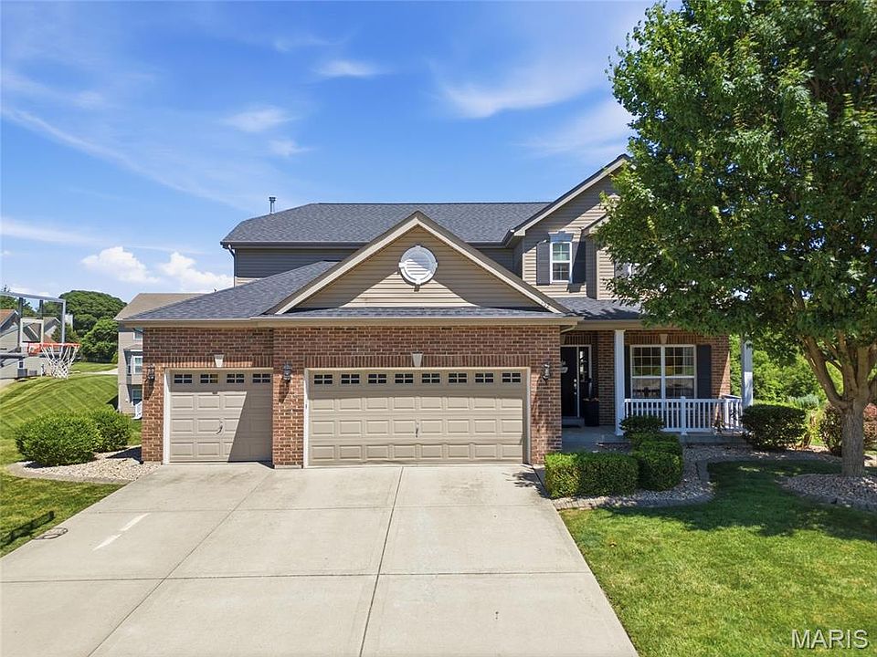 1st image of 152 Forest Oaks Dr