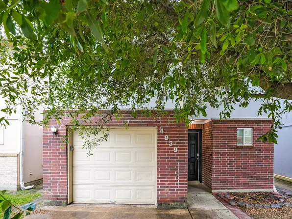 4939 N Cancun Dr, Houston, TX 77045