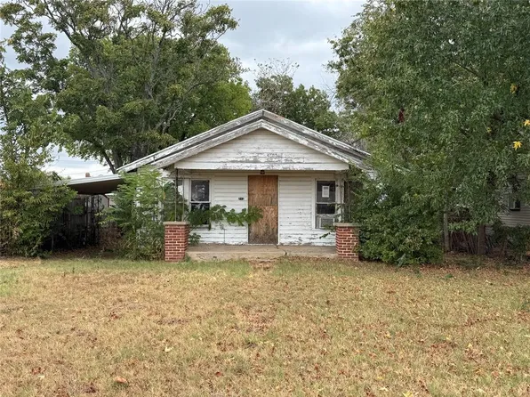 212 S 4th St, Shawnee, OK 74851