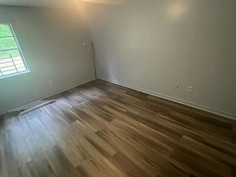 2107 Thousand Oaks Dr — Photo 11
