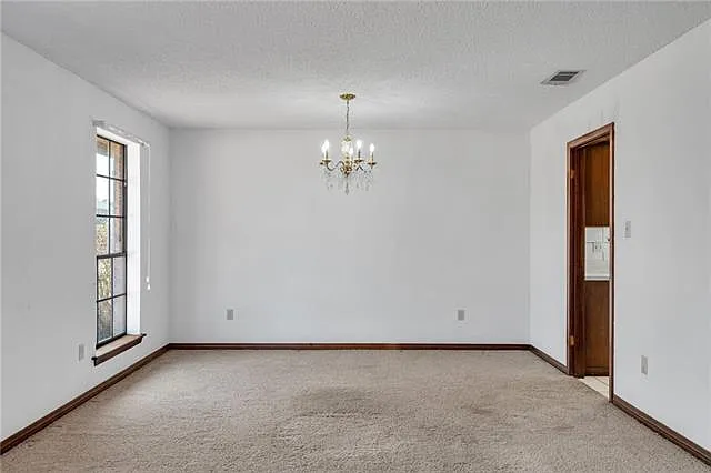 14 Zee Ann Dr — Photo 5