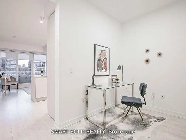 225 Sumach St #606W — Photo 29