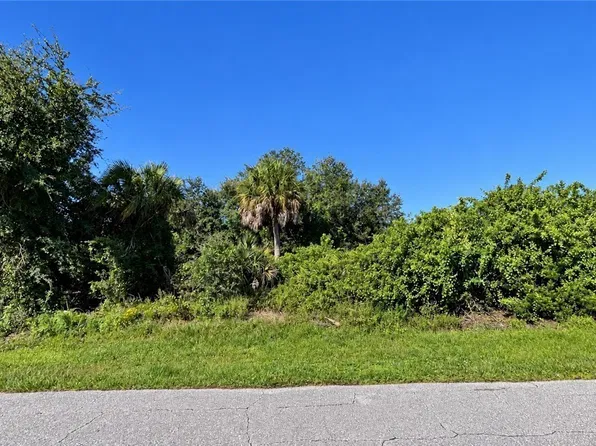 7169 Bougainvillea St, Englewood, FL 34224