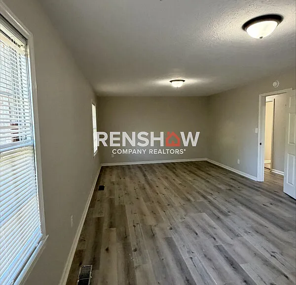 68 Royal Oaks Pl — Photo 15