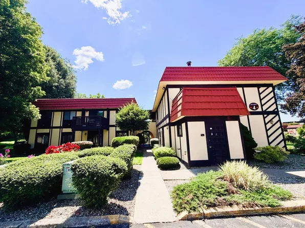 4 Loudon Dr Unit 7, Fishkill, NY 12524