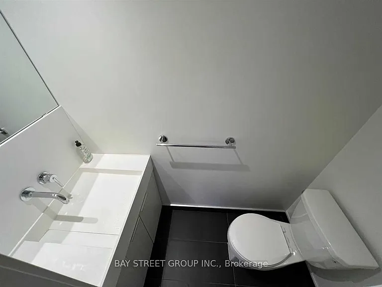 20 Richardson St E #1302 — Photo 12