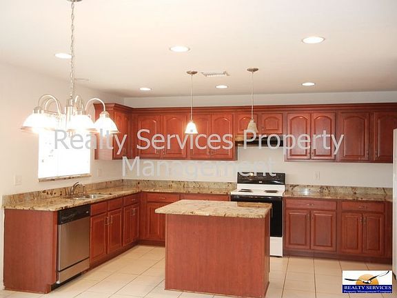 KITCHEN VIEW 1