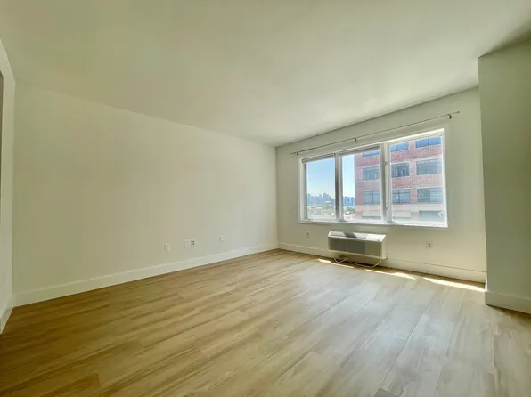 2101 City Place image 34 of 37