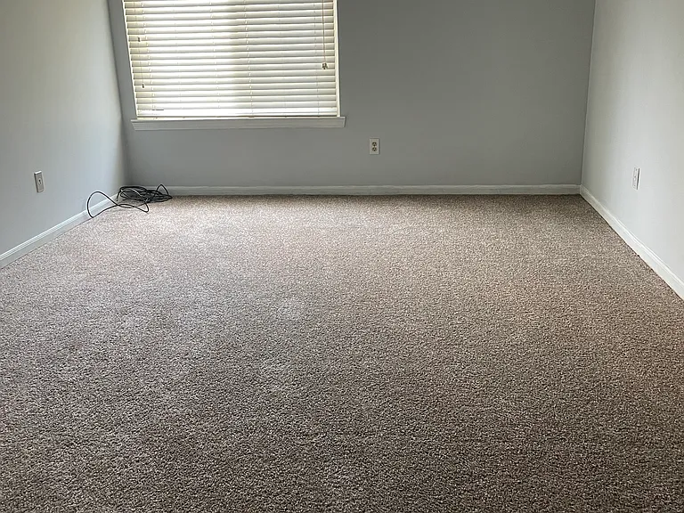 407 Sunset Ln — Photo 4