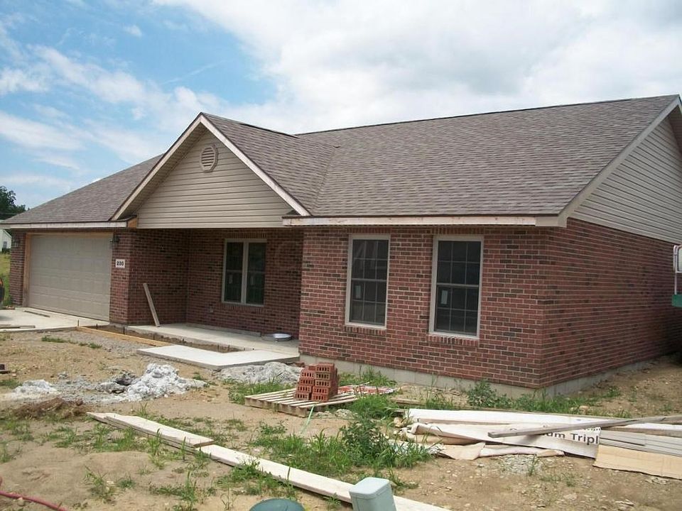 1st image of 163 Coates Ct
