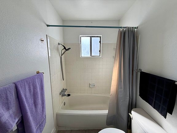 5th image of 661 Stallion Rd SE