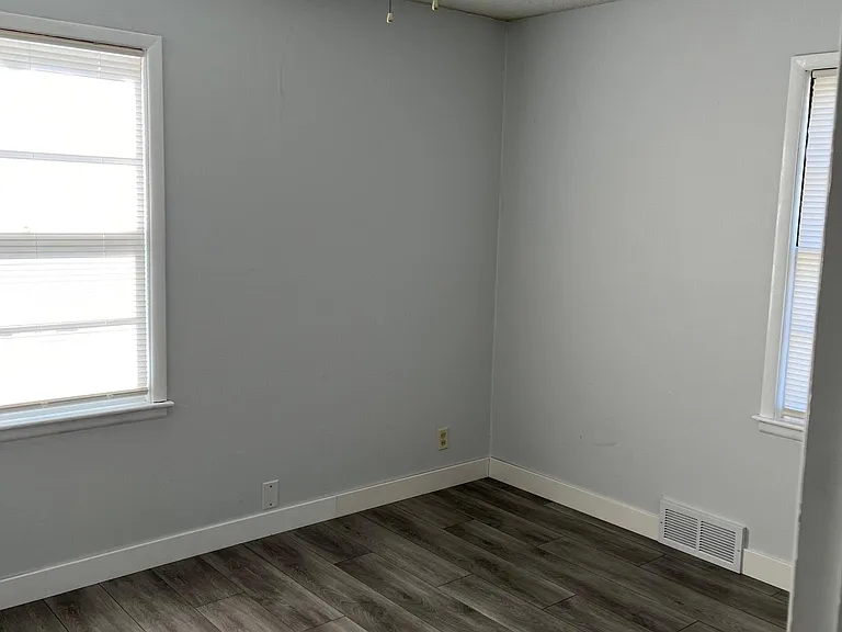 3317 S Osage Ave — Photo 5