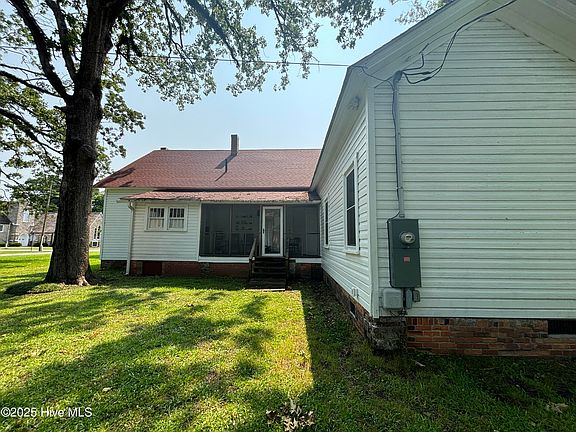 9th image of this home