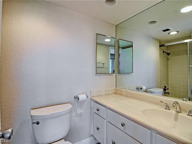 3111 Bel Air Dr #8E — Photo 29