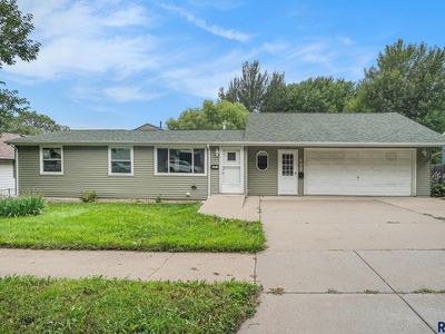 417 S Jessica Ave, Sioux Falls, SD, 57103
