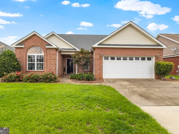104 Witherspoon Ct, Warner Robins, GA 31088