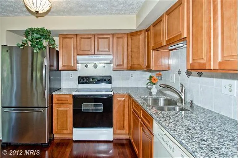 10613 Whiterock Ct — Photo 4