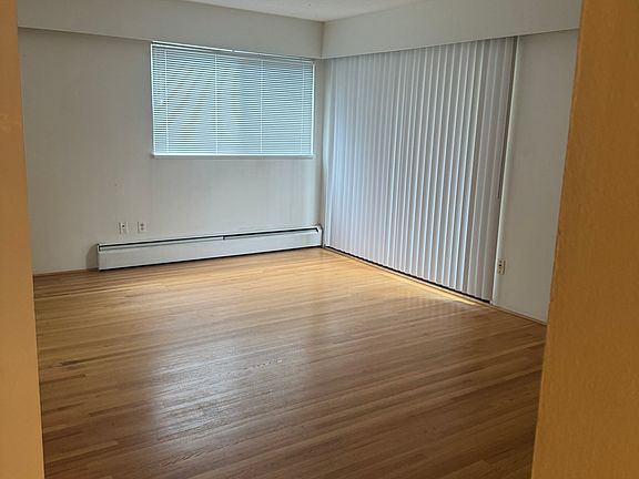 2nd image of 404 E 8th Ave #1577379