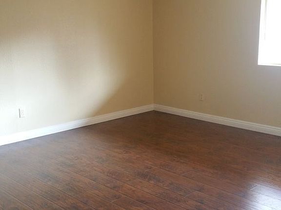 3rd image of 711 E Noble Ave APT B3