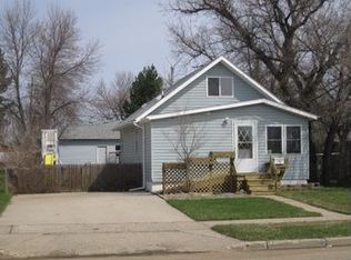515 11th Ave SE, Minot, ND 58701