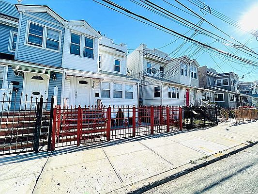 2nd image of 93-05 Eldert Ln #2
