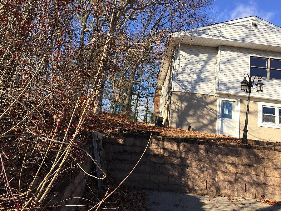 2nd image of 37 Willow Rd