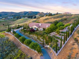 20450 Vista Flora Rd, Murrieta, CA 92562