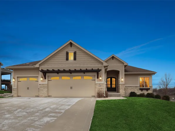 3620 Autumn Sage Cir, Norwalk, IA 50211