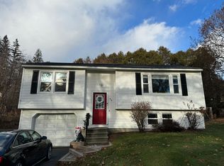 44 Harvest Ln, White River Junction, VT 05001