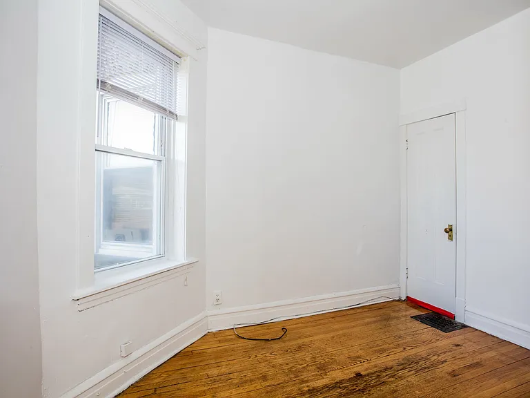 4636 W Barry Ave #1 — Photo 6