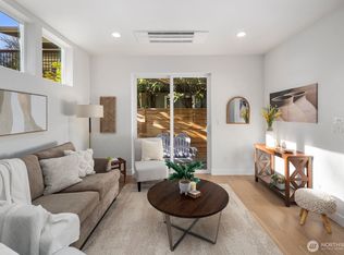 2669 51st Ave Sw A Condominium, Seattle, WA 98116