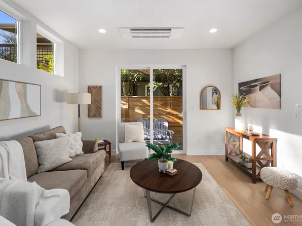 2665 51st Ave SW, Seattle, WA 98116