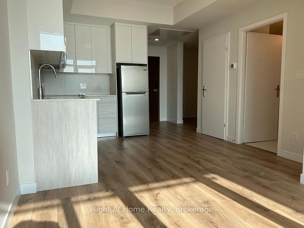 2 bed, $1,950 — Photo 4