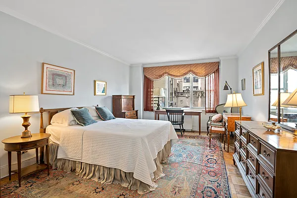 Sold by Douglas Elliman | media 19