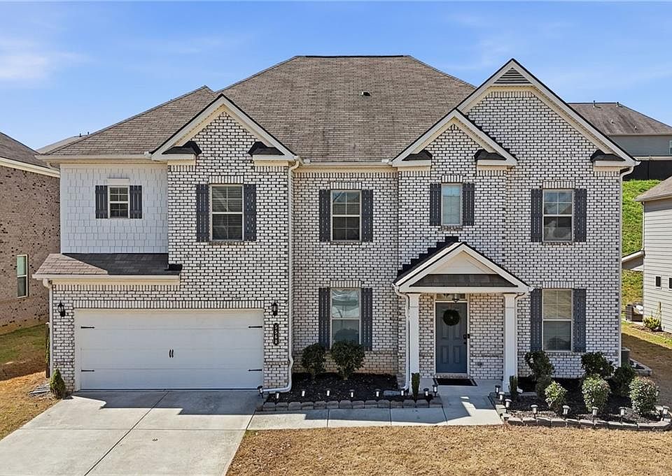 1st image of 5560 Mirror Lake Dr