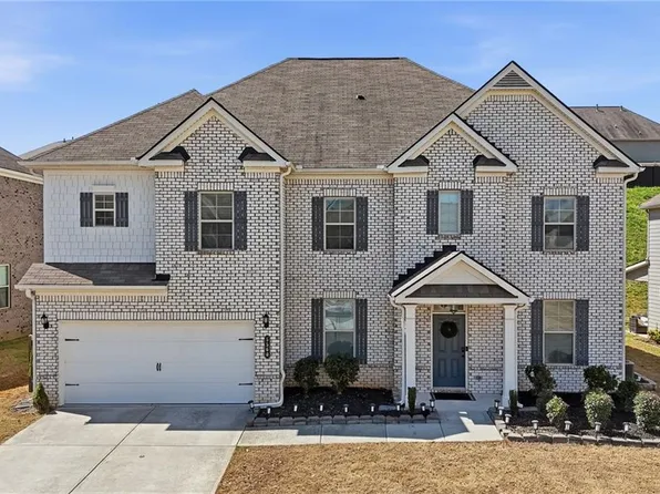 5560 Mirror Lake Dr, Cumming, GA 30028