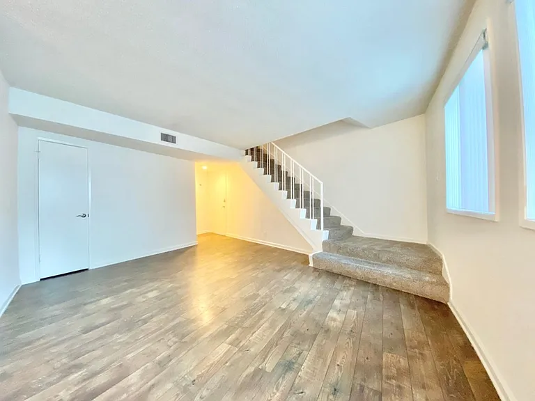 1830 N La Brea Ave — Photo 6