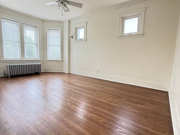 5th image of 2053 N Sawyer Ave Floor 2