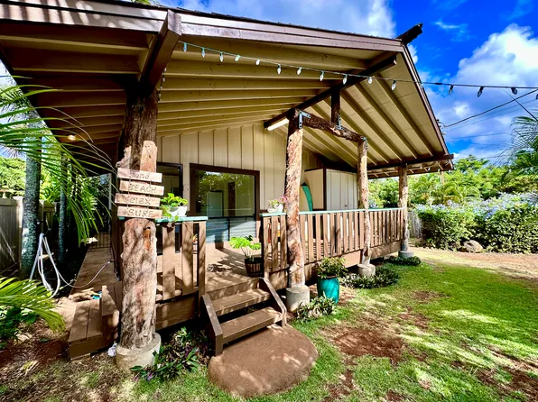 66-090 Waialua Beach Rd #2, Haleiwa, HI 96712