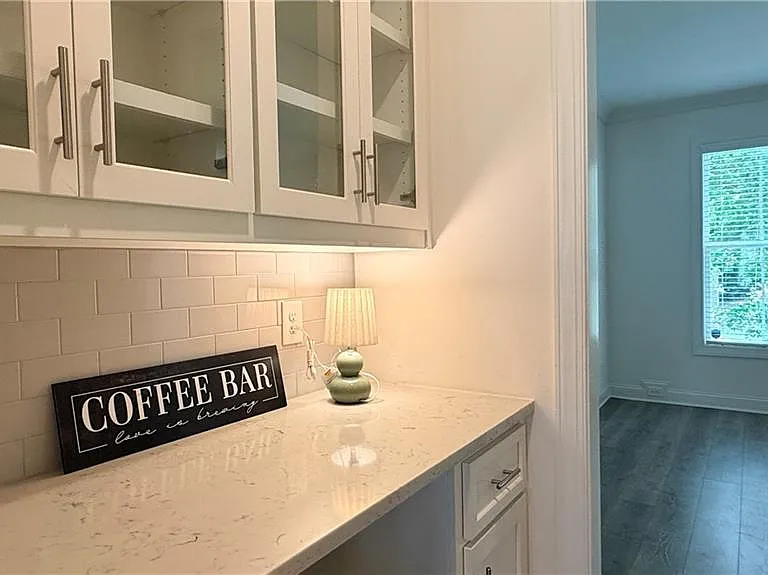 227 Nash St — Photo 6