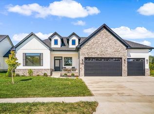 749 Azalea Ln, Versailles, KY 40383