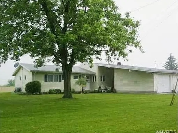 23 Steele Cir, Niagara Falls, NY 14304