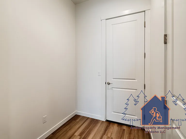 8548 W Lilburn St — Photo 27