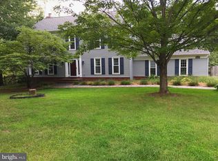 13506 Copper Bed Rd, Herndon, VA 20171