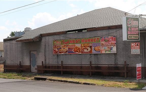 4th image of 8841 Olive St