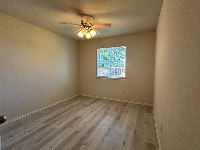 9213 Centennial Dr — Photo 15